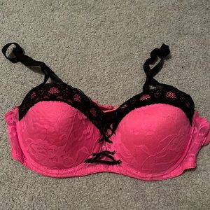 Versatile strap push up bra